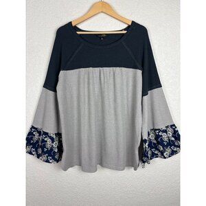 Suzanne Betro Color Block Top Blue Gray Womens Large Bell Sleeves Boho Fall‎